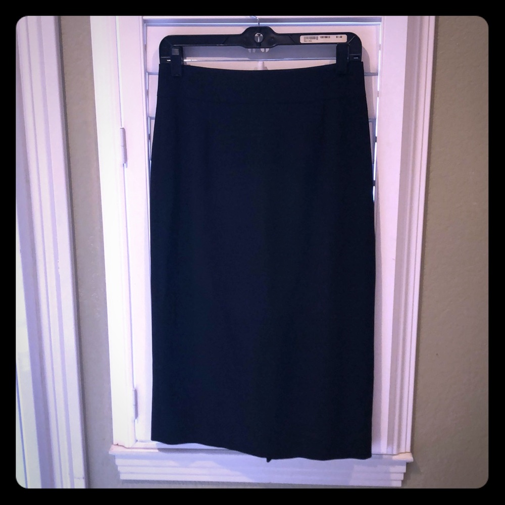 Tahari below the knee black A-line skirt